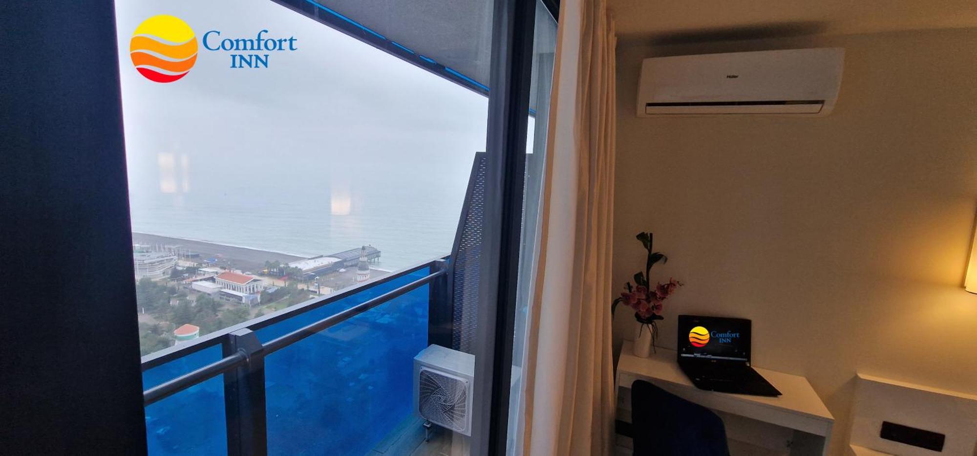 Comfort Inn ☆ Orbi City Batumi Luaran gambar