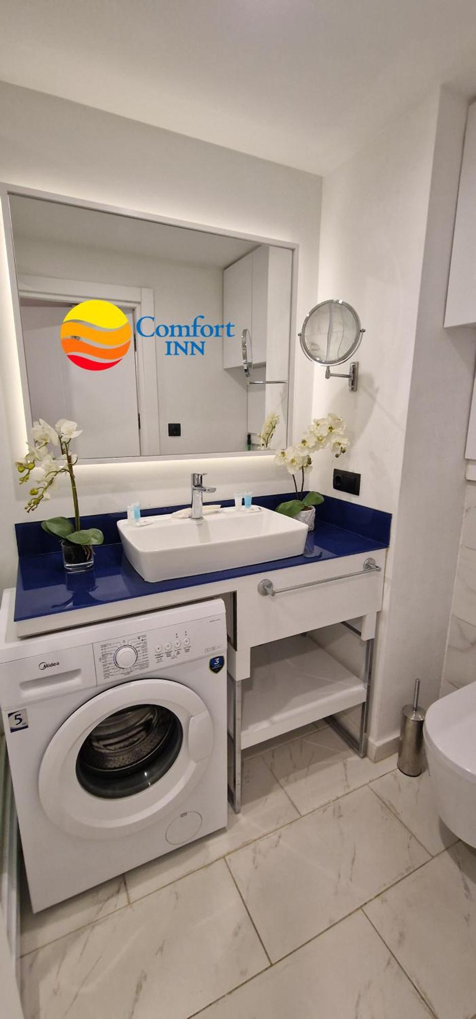 Comfort Inn ☆ Orbi City Batumi Luaran gambar